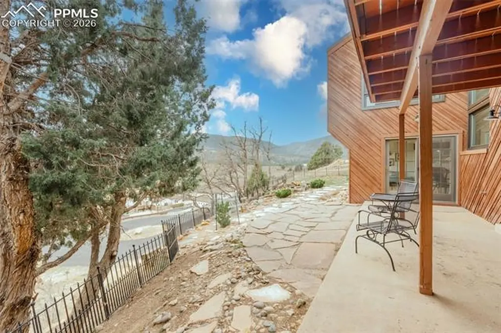 4452 Sentinel Rock Na Larkspur CO 80118
