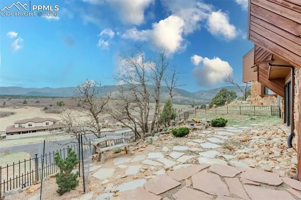 4452 Sentinel Rock Na Larkspur CO 80118