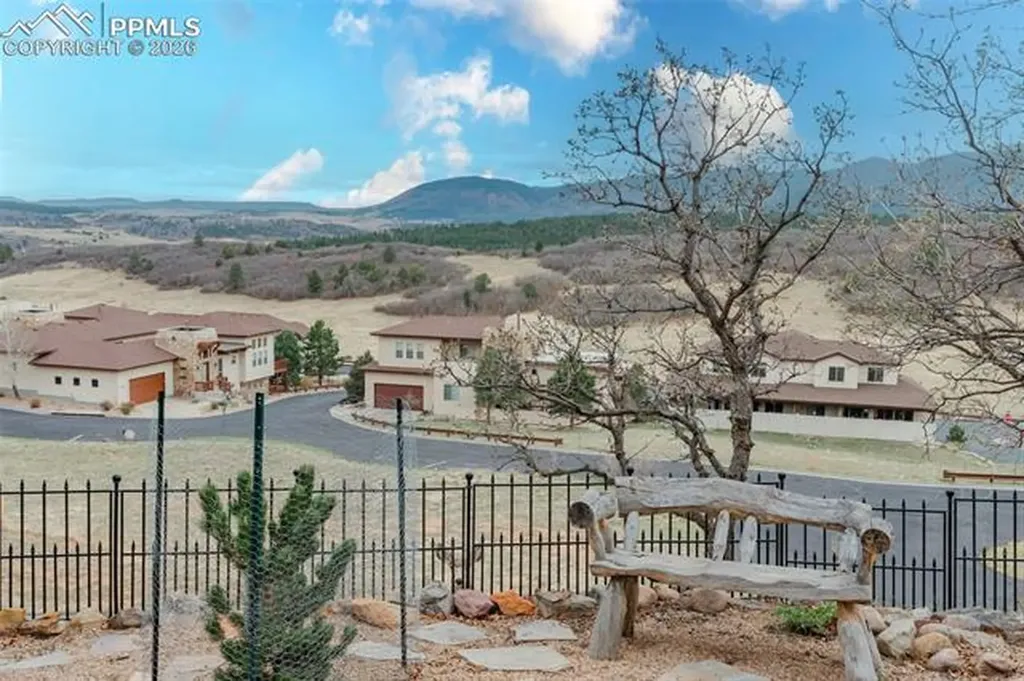 4452 Sentinel Rock Na Larkspur CO 80118