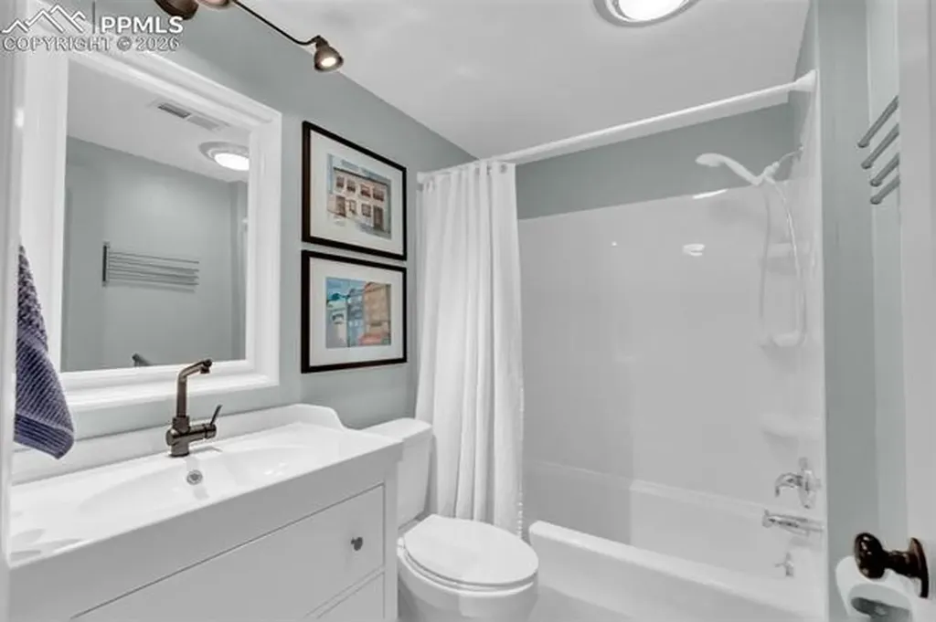 4452 Sentinel Rock Na Larkspur CO 80118