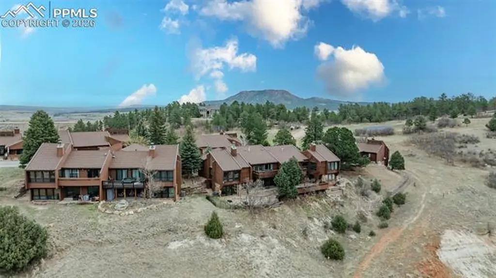 4452 Sentinel Rock Na Larkspur CO 80118