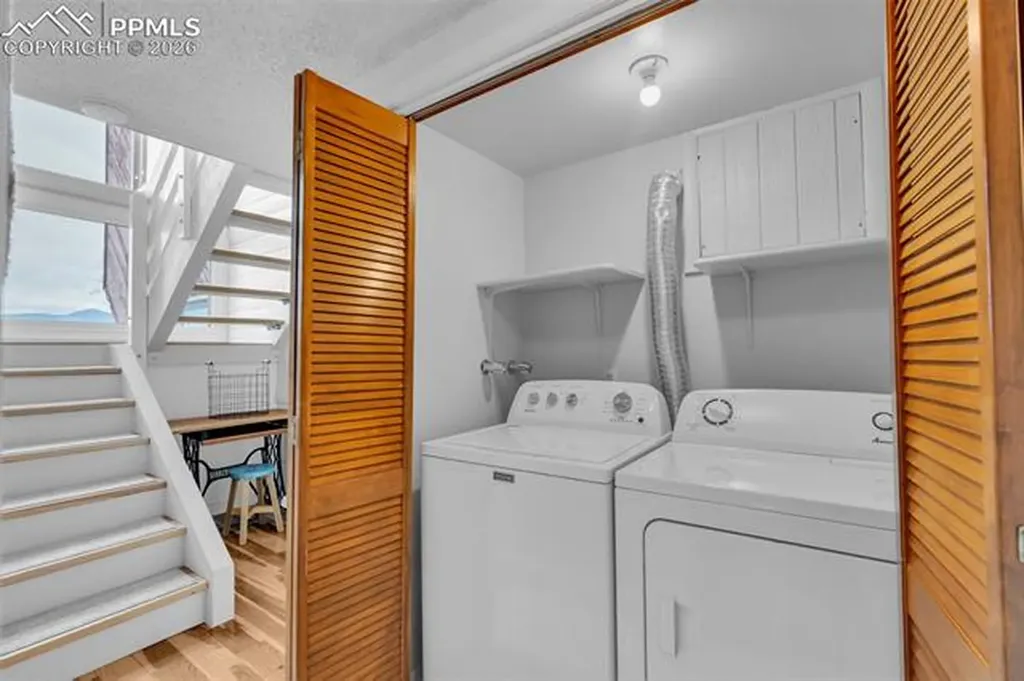 4452 Sentinel Rock Na Larkspur CO 80118
