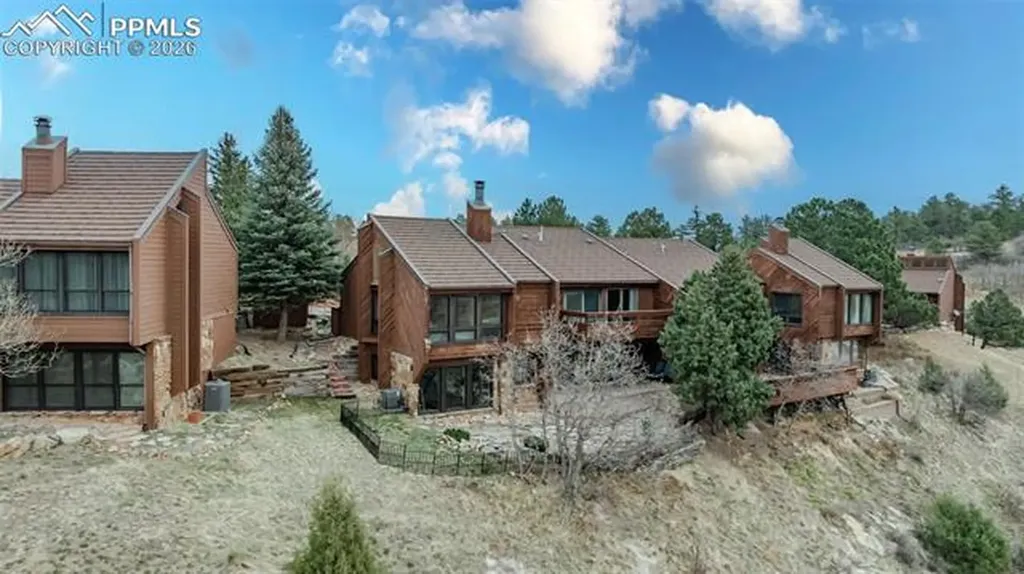 4452 Sentinel Rock Na Larkspur CO 80118