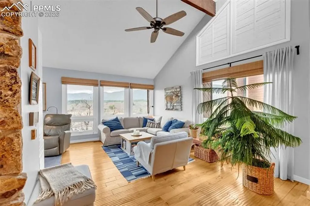 4452 Sentinel Rock Na Larkspur CO 80118