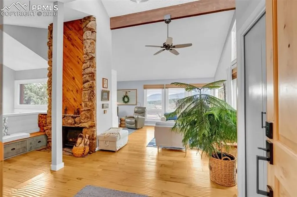 4452 Sentinel Rock Na Larkspur CO 80118