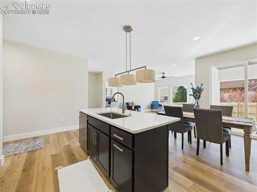 1318 Tierra Berienda Na Pueblo CO 81008