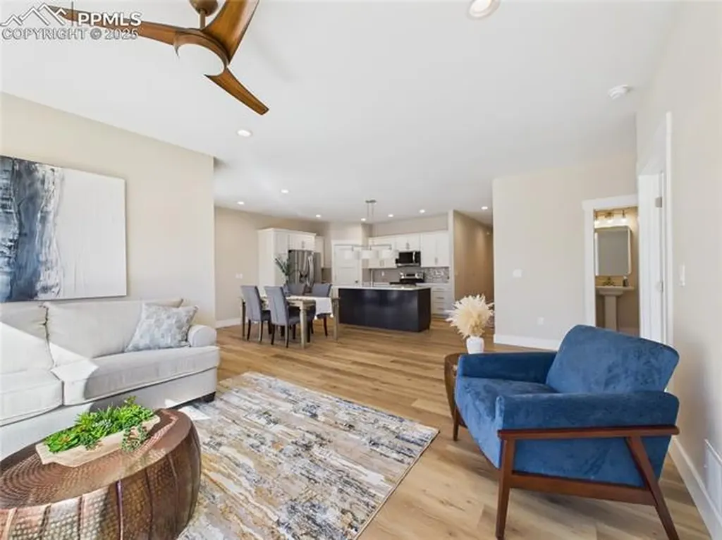 1318 Tierra Berienda Na Pueblo CO 81008