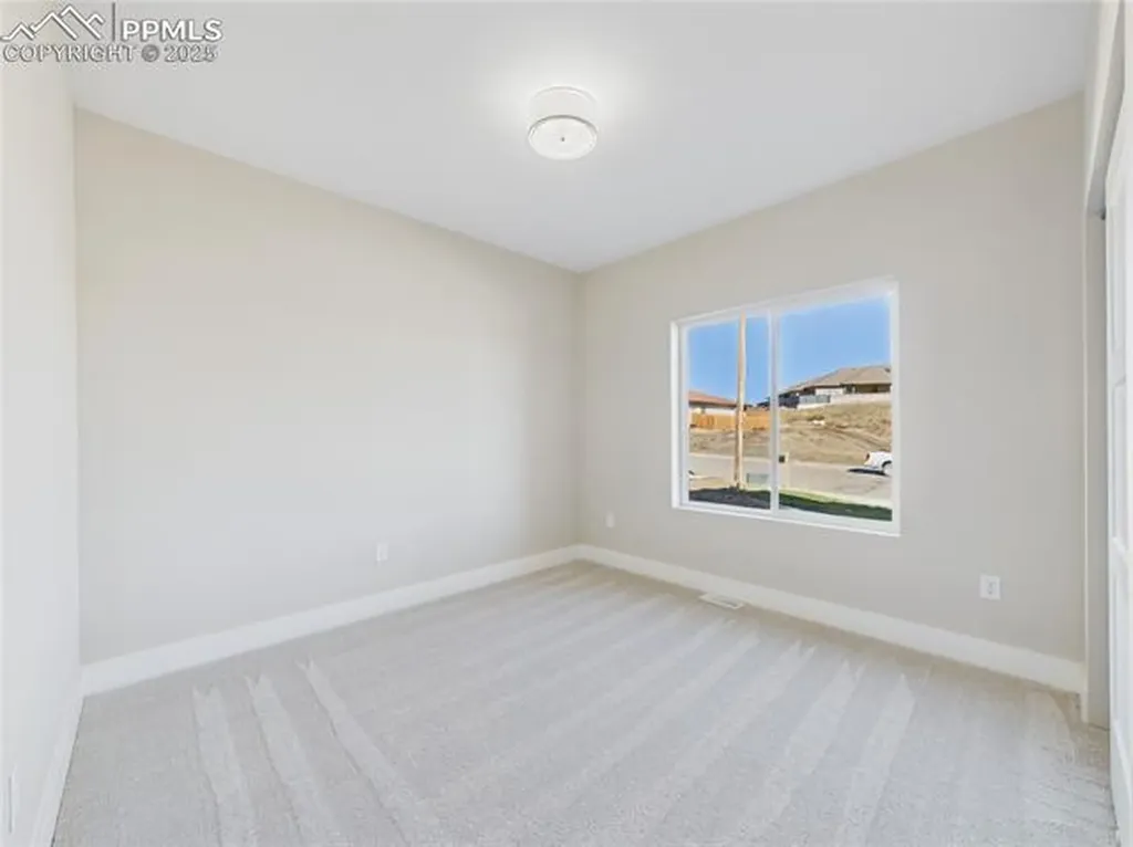 1318 Tierra Berienda Na Pueblo CO 81008