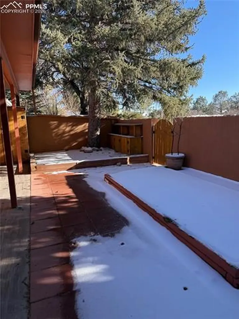 1915 Calle De Seville Na Colorado Springs CO 80904