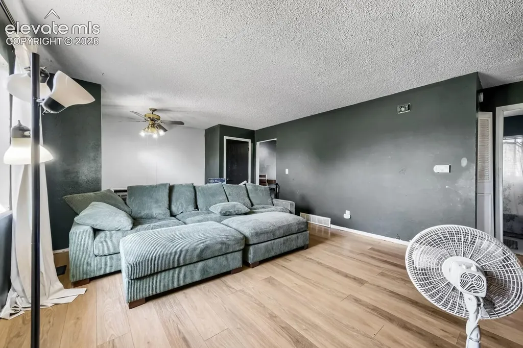 93 Regency Boulevard Pueblo CO 81005