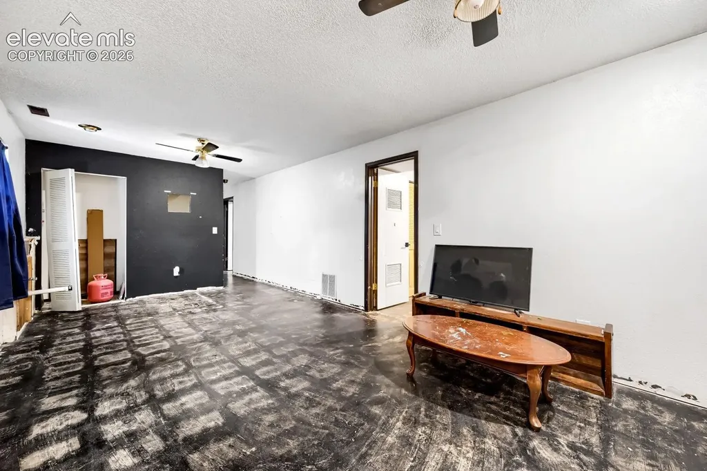 93 Regency Boulevard Pueblo CO 81005