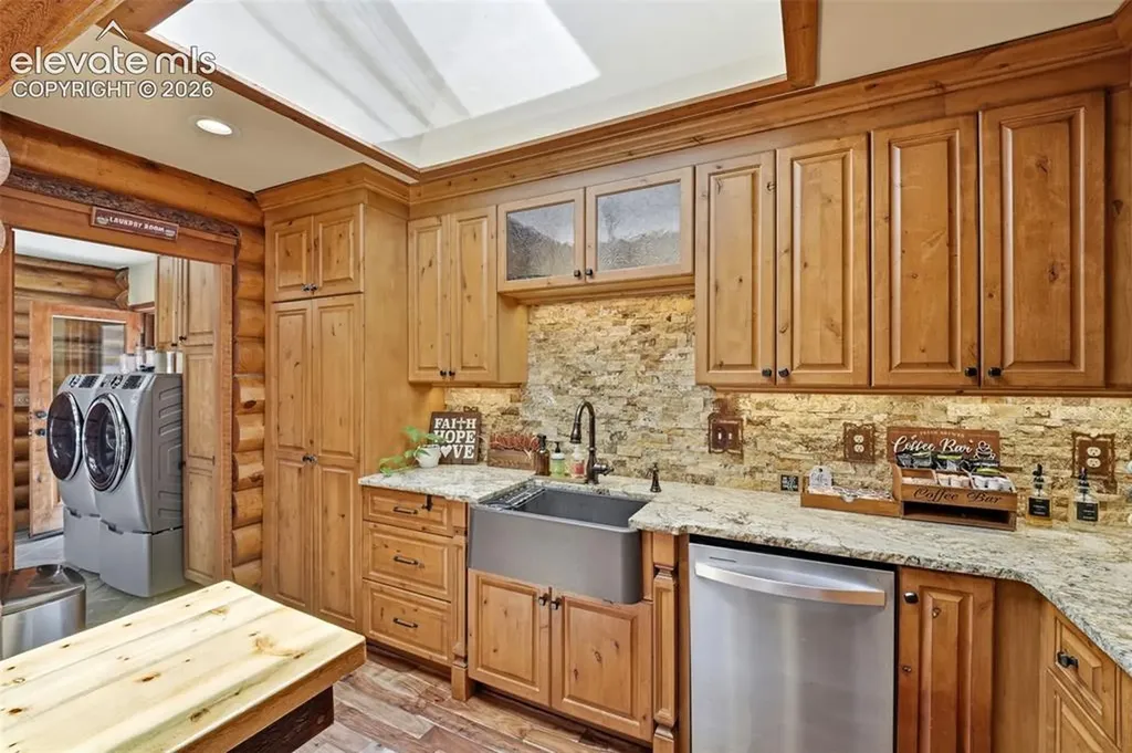 95 N Sherwood Glen Na Monument CO 80132