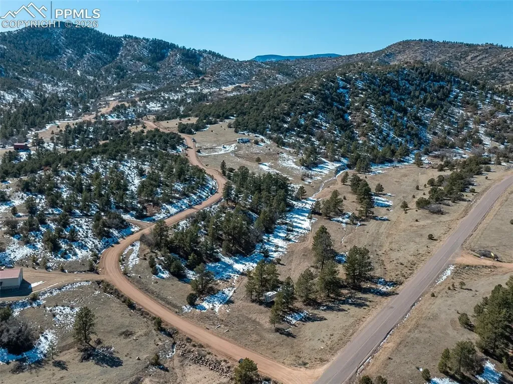 221 Chris Crossover Na Canon City CO 81212