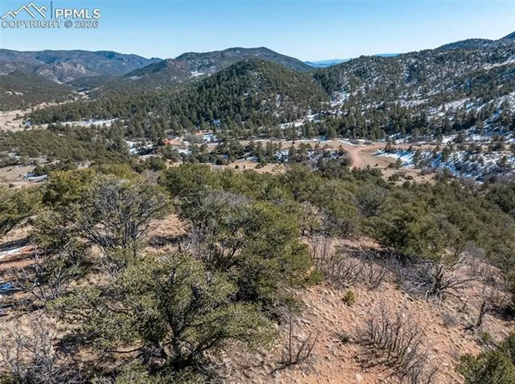 221 Chris Crossover Na Canon City CO 81212