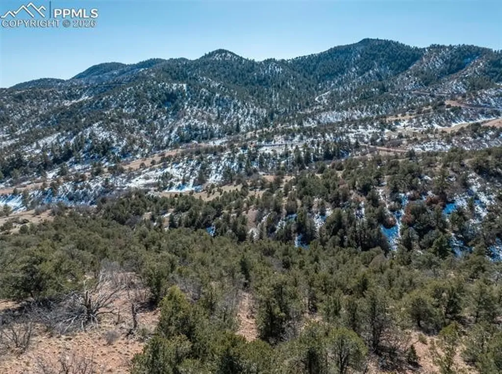 221 Chris Crossover Na Canon City CO 81212