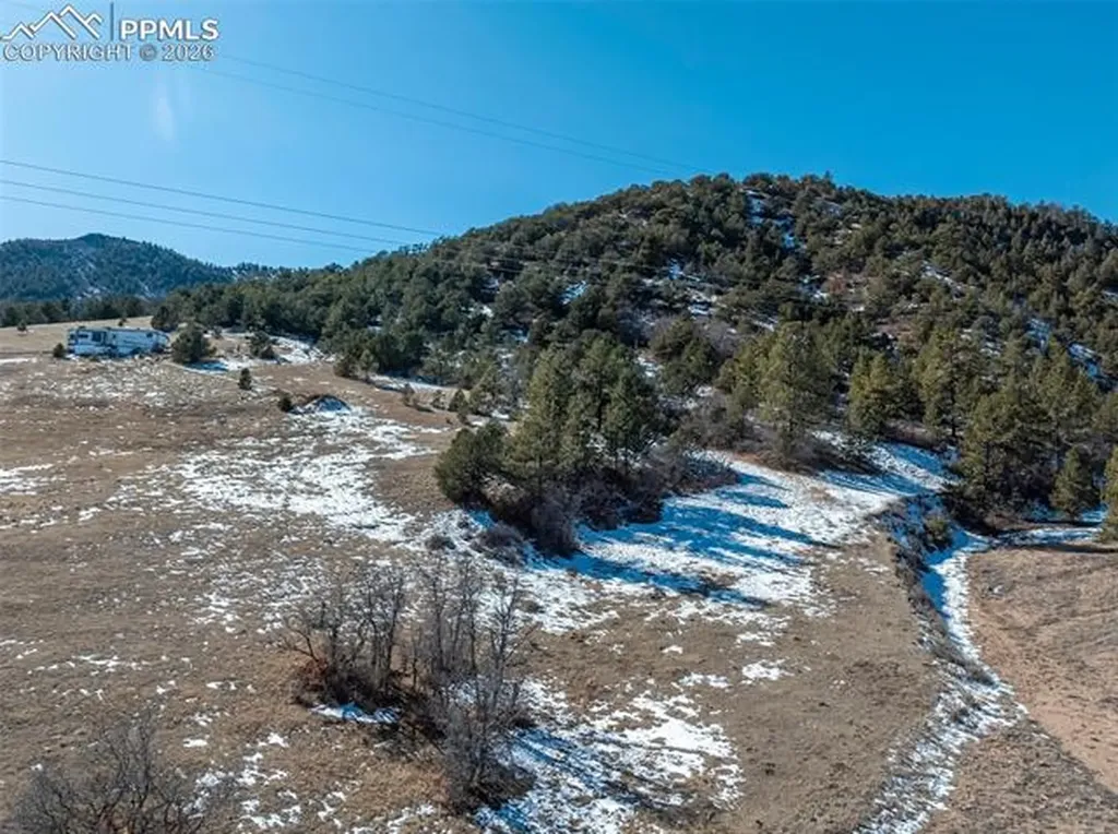 221 Chris Crossover Na Canon City CO 81212