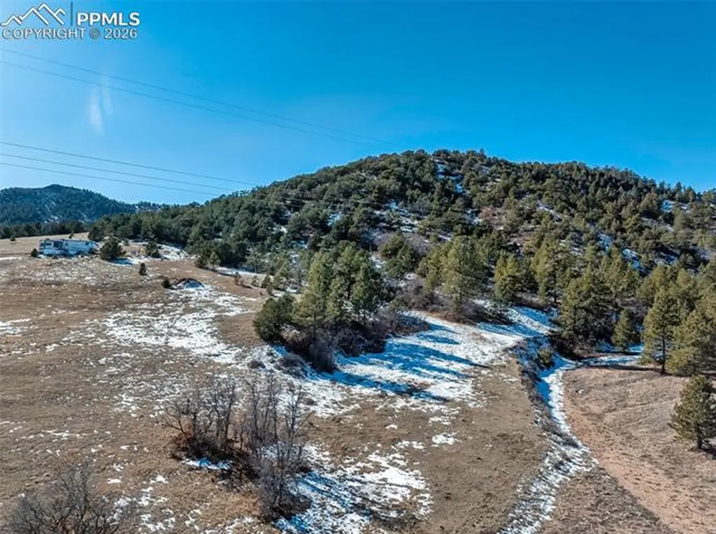 221 Chris Crossover Na Canon City CO 81212