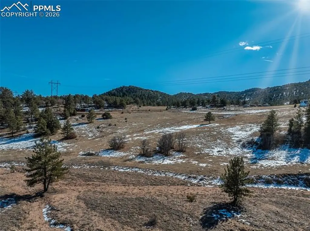 221 Chris Crossover Na Canon City CO 81212