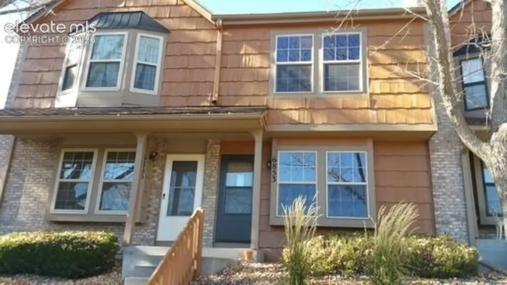 6853 Mountain Top Lane Colorado Springs CO 80919