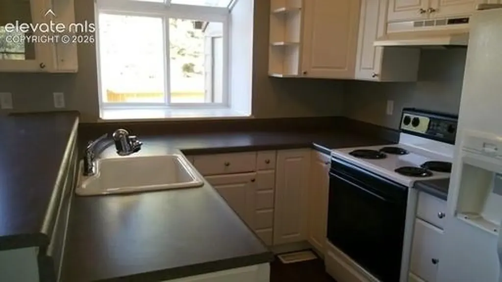 6853 Mountain Top Lane Colorado Springs CO 80919