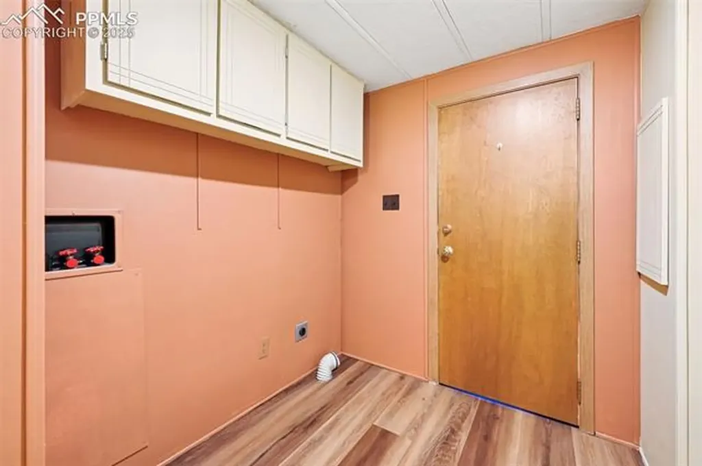 30 Shangra Lane Drive Colorado Springs CO 80907