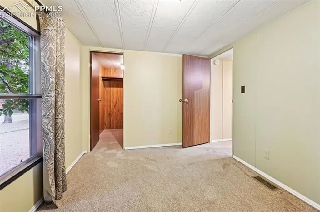 30 Shangra Lane Drive Colorado Springs CO 80907