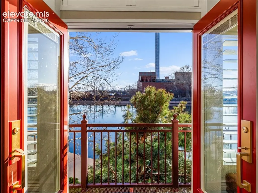 229 W Riverwalk Na Pueblo CO 81003