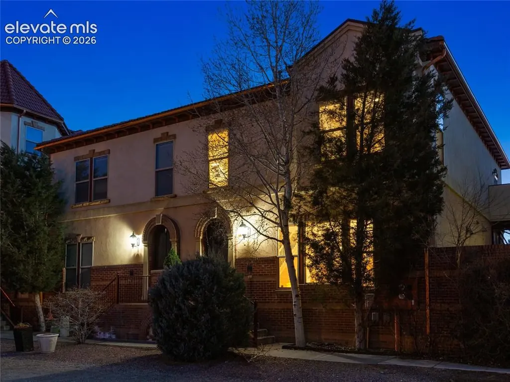 229 W Riverwalk Na Pueblo CO 81003
