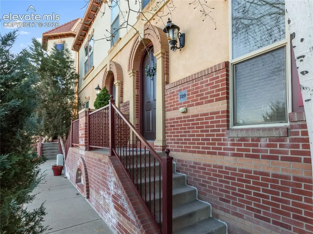 229 W Riverwalk Na Pueblo CO 81003