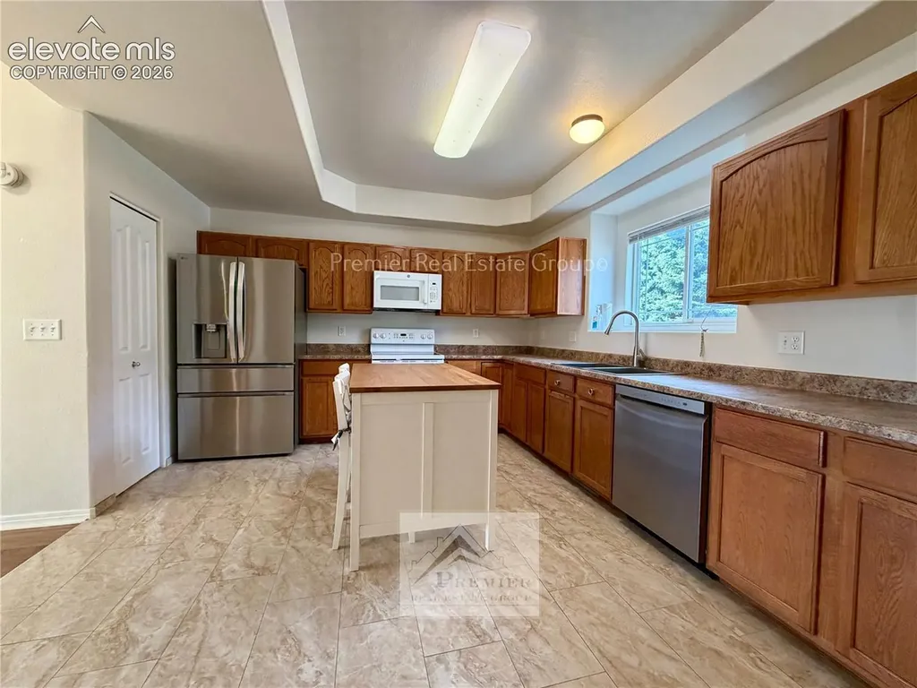 2225 Stepping Stones Way Colorado Springs CO 80904
