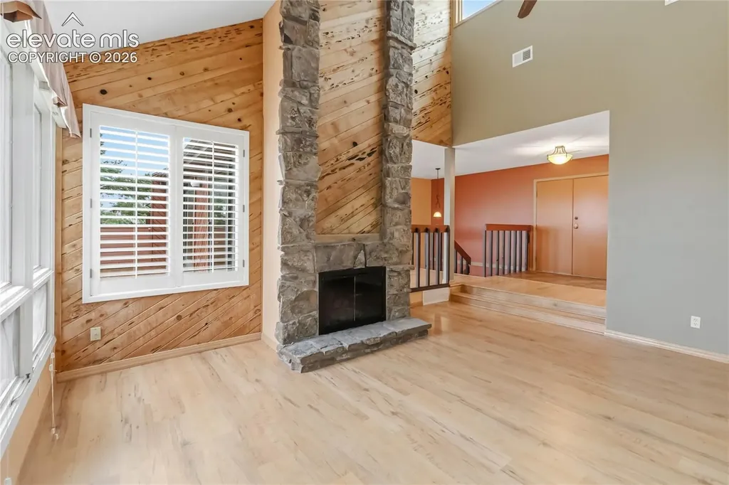 4535 Sentinel Rock Na Larkspur CO 80118
