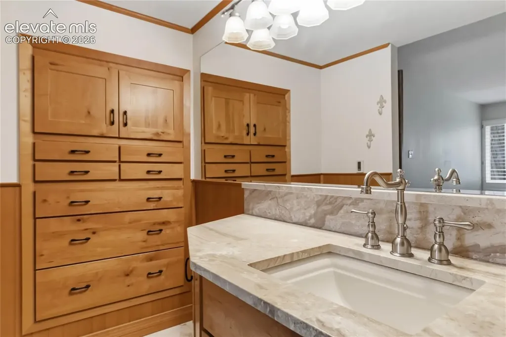 4535 Sentinel Rock Na Larkspur CO 80118