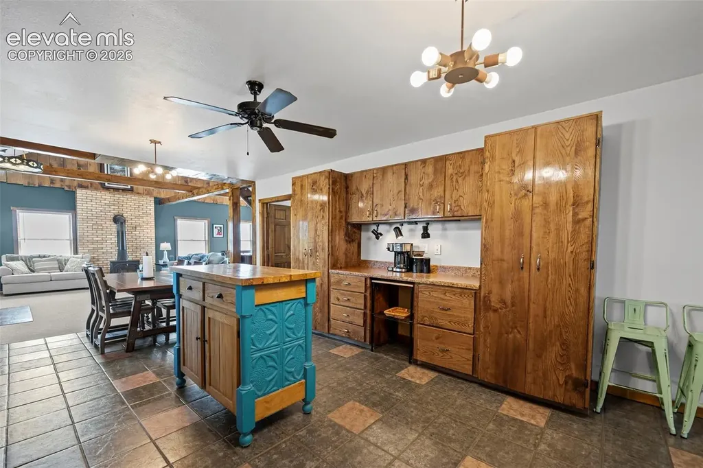 5366 Lane 10 Na Hooper CO 81136
