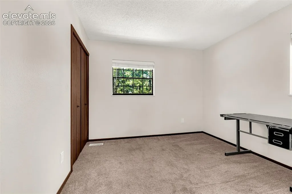 917 Centre Camino Na Woodland Park CO 80863