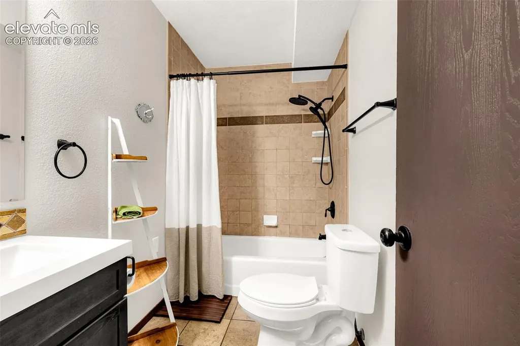 917 Centre Camino Na Woodland Park CO 80863