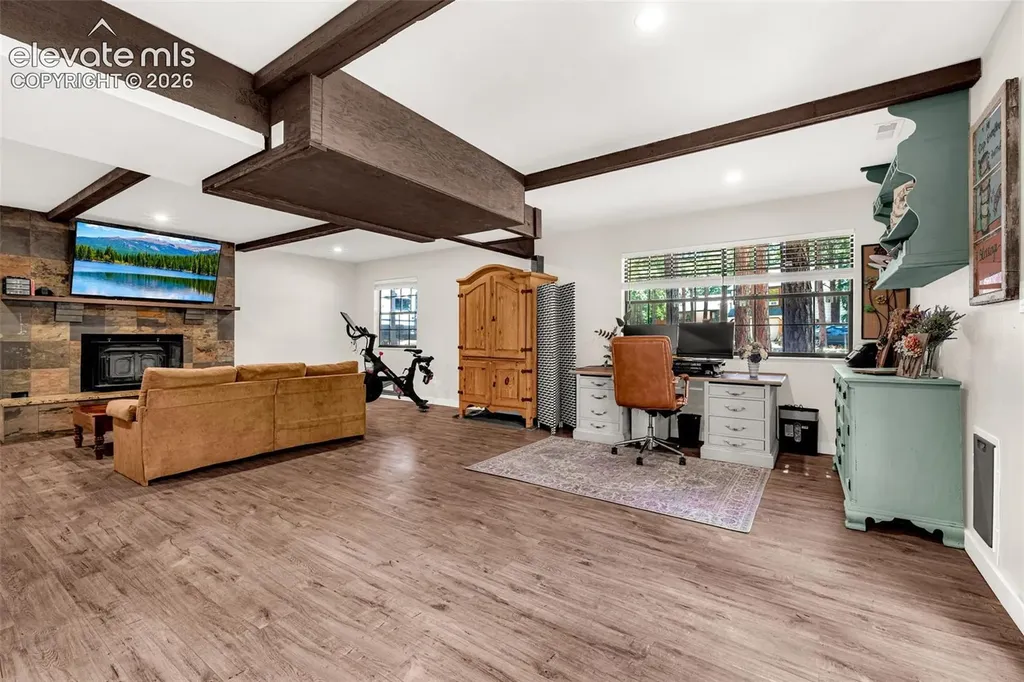 917 Centre Camino Na Woodland Park CO 80863