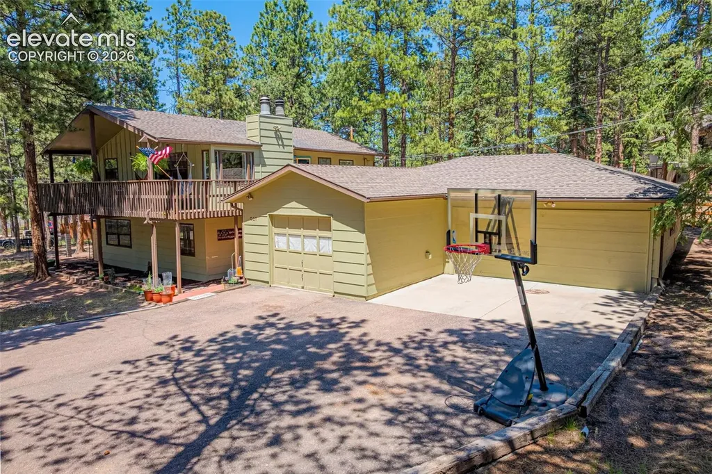 917 Centre Camino Na Woodland Park CO 80863
