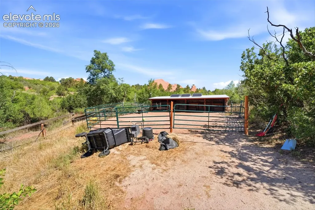 6 Las Piedras Escondidas Na Colorado Springs CO 80904
