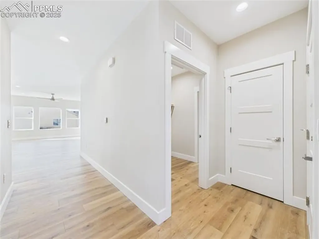 1316 Tierra Berienda Na Pueblo CO 81008
