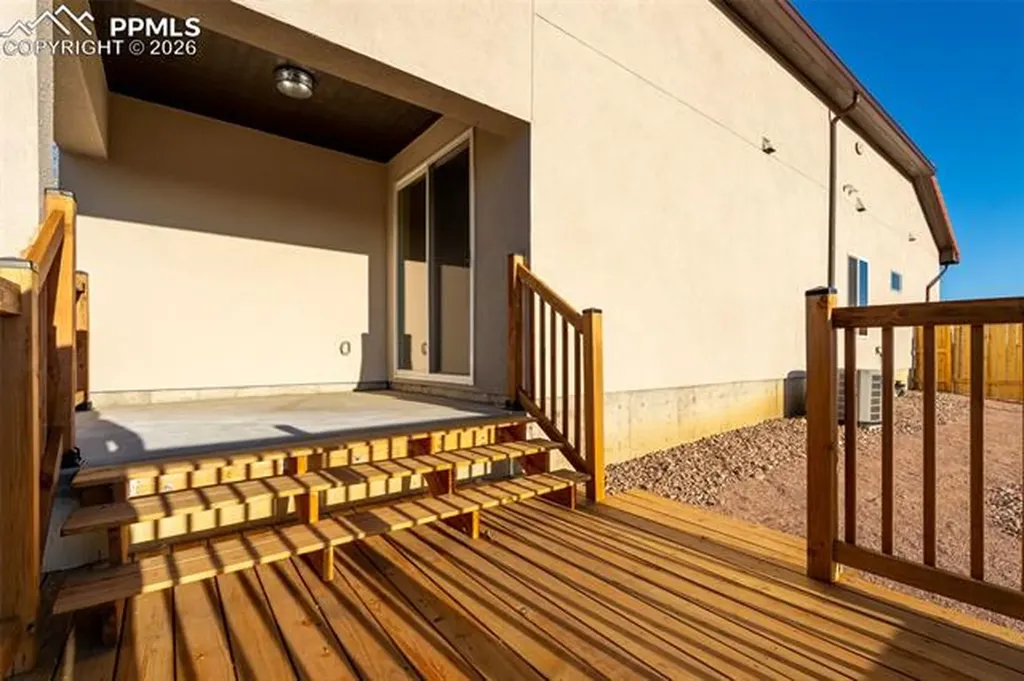 1316 Tierra Berienda Na Pueblo CO 81008