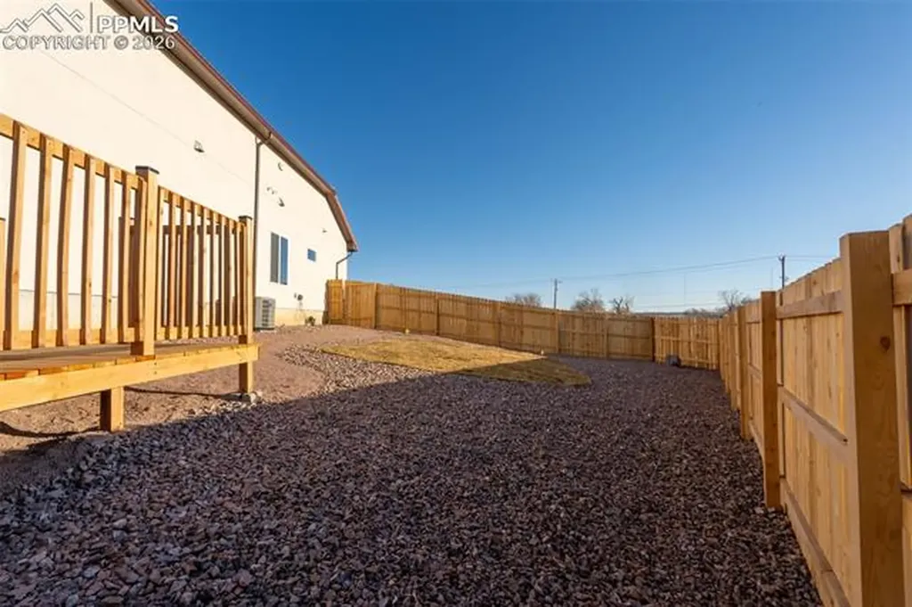 1316 Tierra Berienda Na Pueblo CO 81008