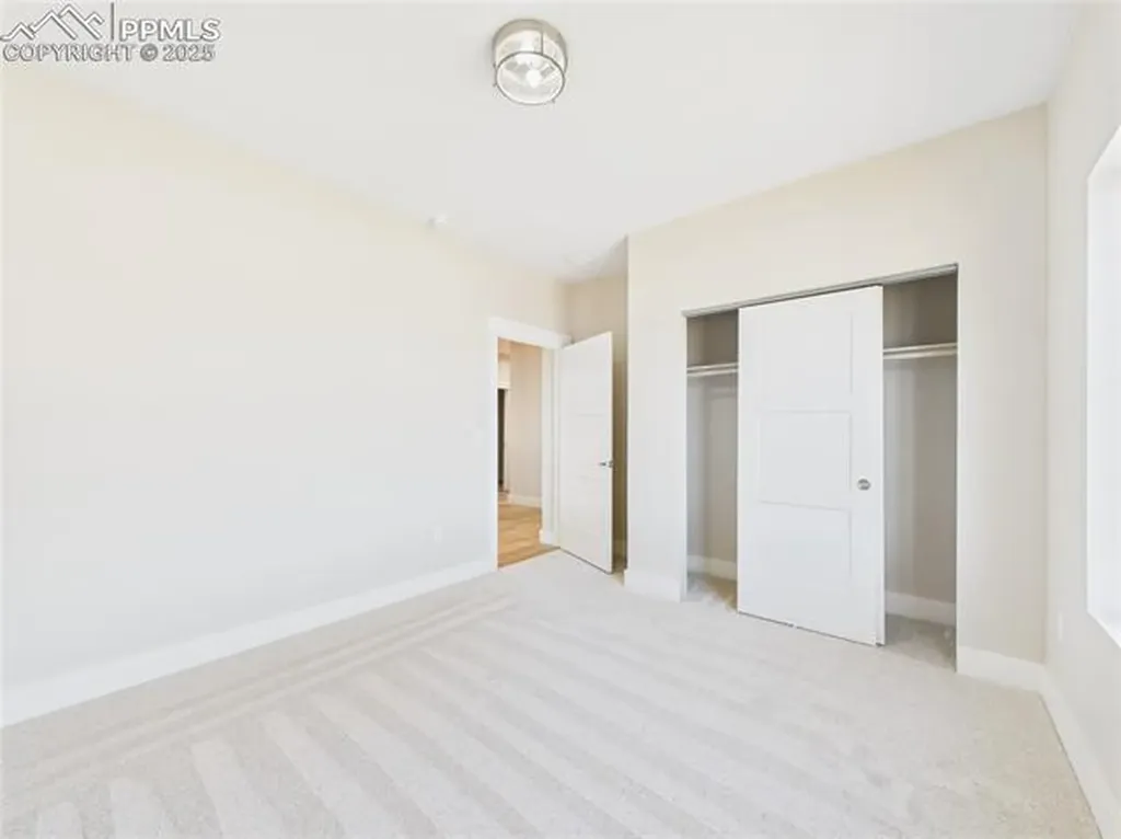 1316 Tierra Berienda Na Pueblo CO 81008