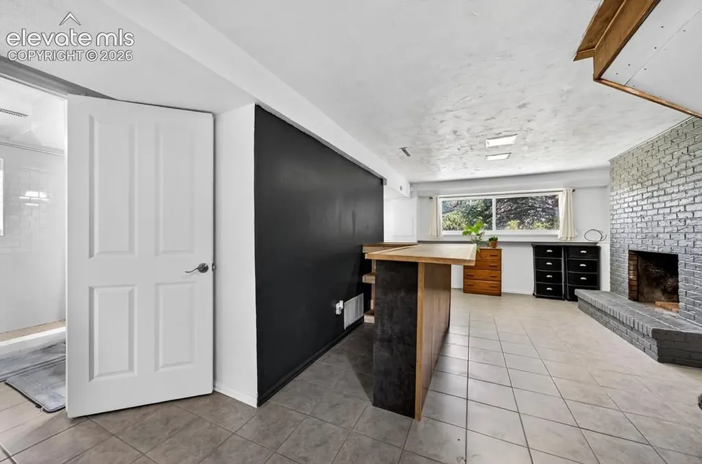 2071 Calle Fontana Na Fountain CO 80817