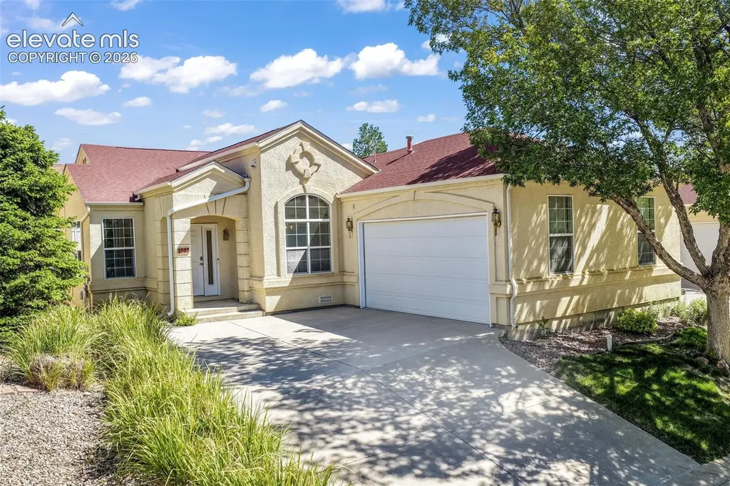 1807 Paseo Del Tesoro Na Pueblo CO 81008