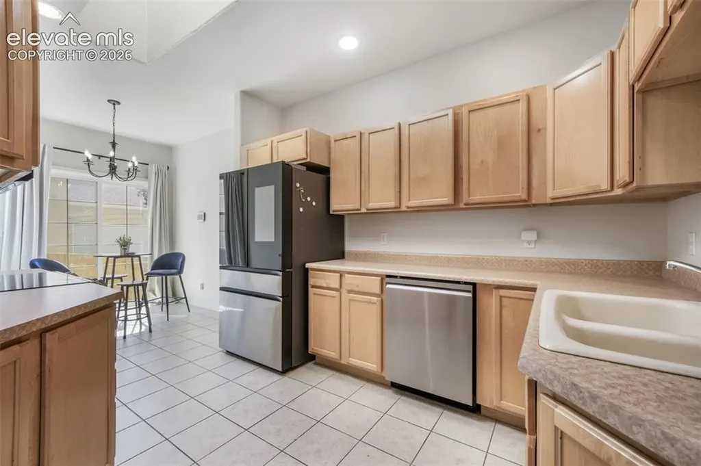 1807 Paseo Del Tesoro Na Pueblo CO 81008