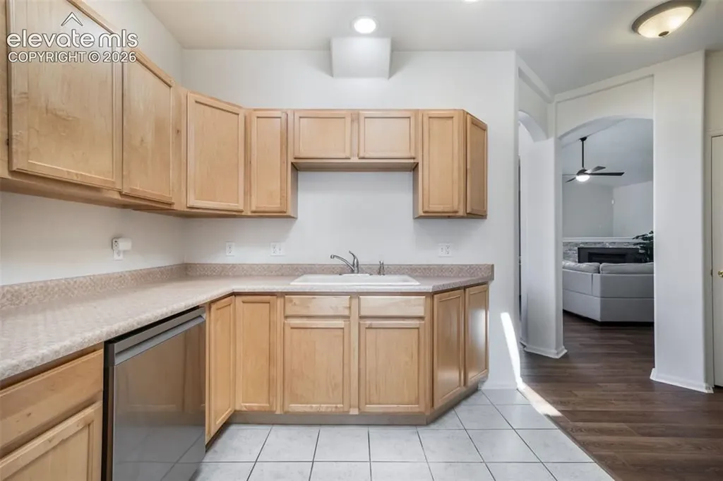 1807 Paseo Del Tesoro Na Pueblo CO 81008