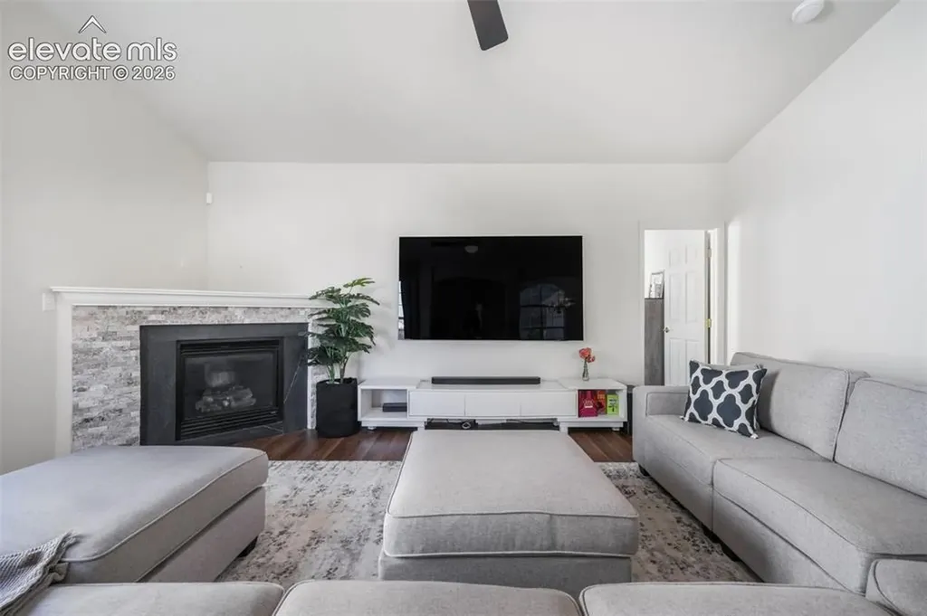 1807 Paseo Del Tesoro Na Pueblo CO 81008