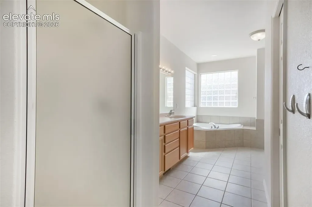 1807 Paseo Del Tesoro Na Pueblo CO 81008