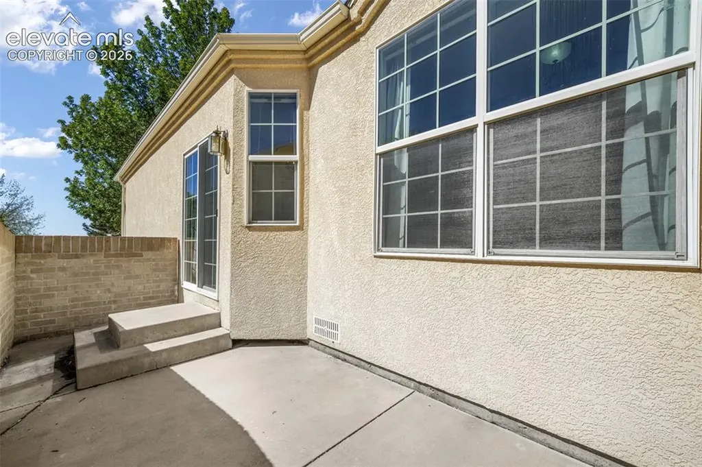1807 Paseo Del Tesoro Na Pueblo CO 81008