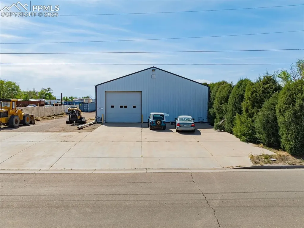 867 28th Lane Pueblo CO 81006